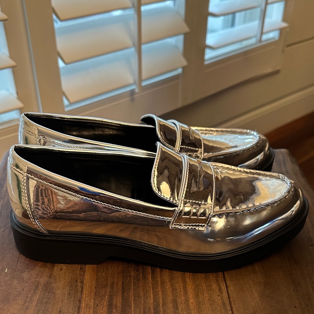 Never Worn Worthington Metallic Silver Penny Loafers